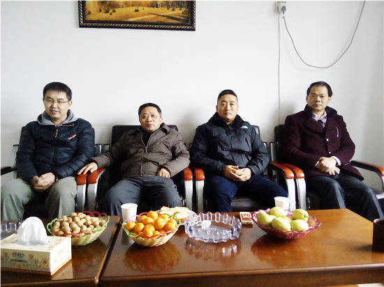 北方工業(yè)大學馮老師一行來我司觀摩指導大型工程物理模擬試驗系統(tǒng)
